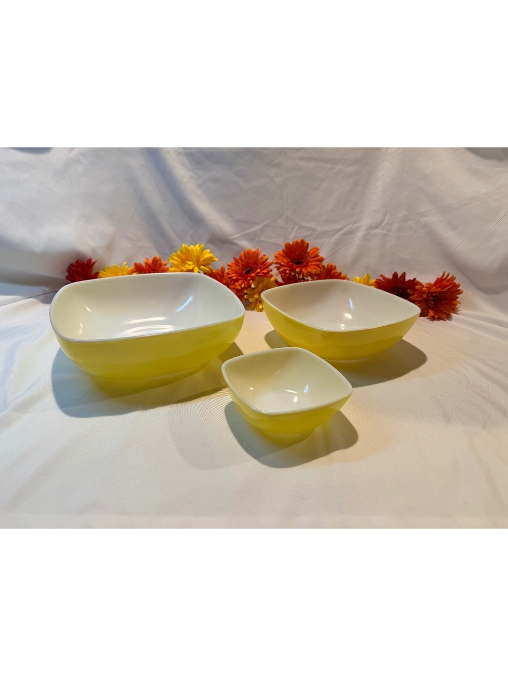 Vintage Pyrex Yellow Hostess Bowls 525B 515B 410 Set of 3